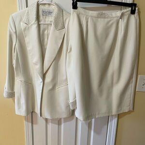 St. Anthony Evening 2-Piece Beaded Suit Set Size 16 Ivory Skirt Blazer ✨